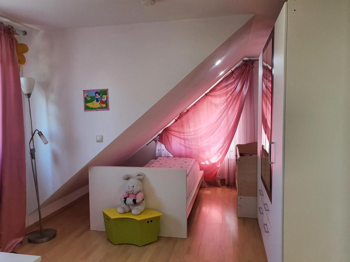 Ferienwohnung Vikolisa Bad Schönborn Esterno foto