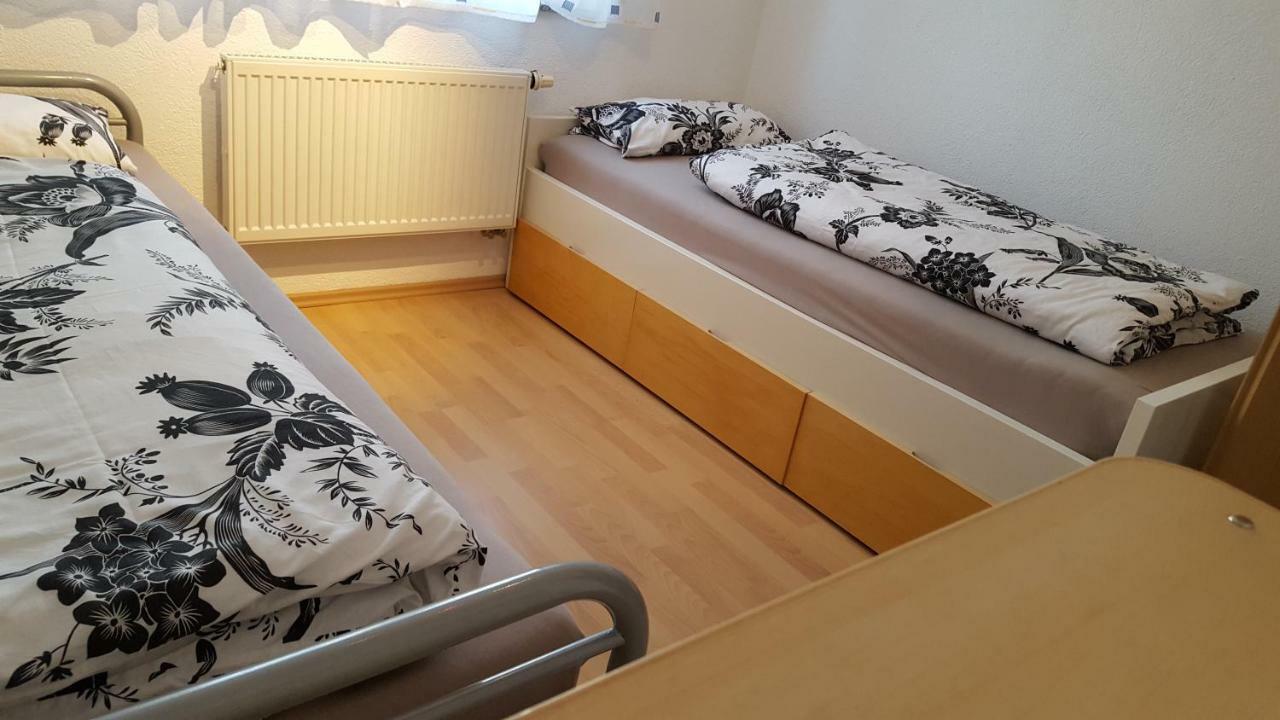 Ferienwohnung Vikolisa Bad Schönborn Esterno foto